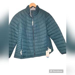 BNWT Wind River Hyper Dri Puffer jacket